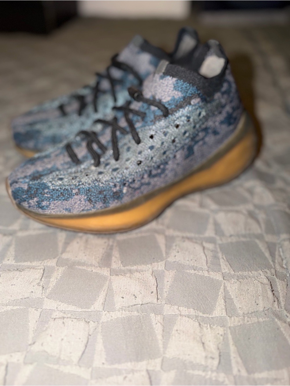 Yeezy Boost 380covellite Sneakers with Gum Sole size 5.5
